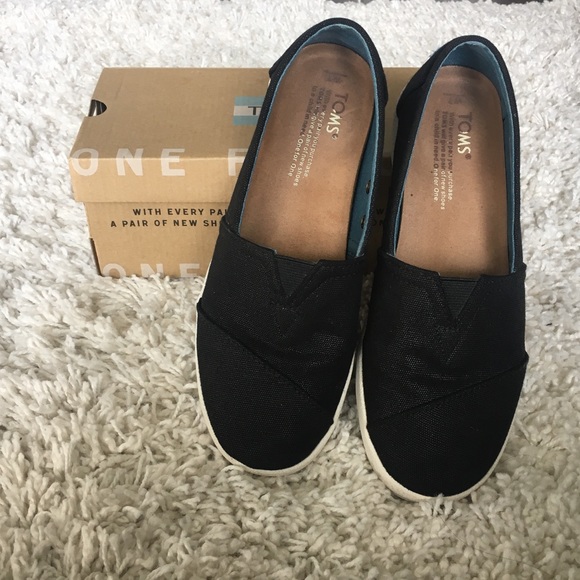 Toms Shoes - TOMS Vegan Black Canvas Avalon Sneakers